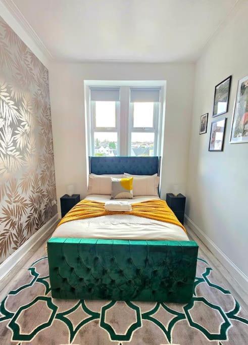 Spacious Haven With Free Parking Glasgow Exterior photo