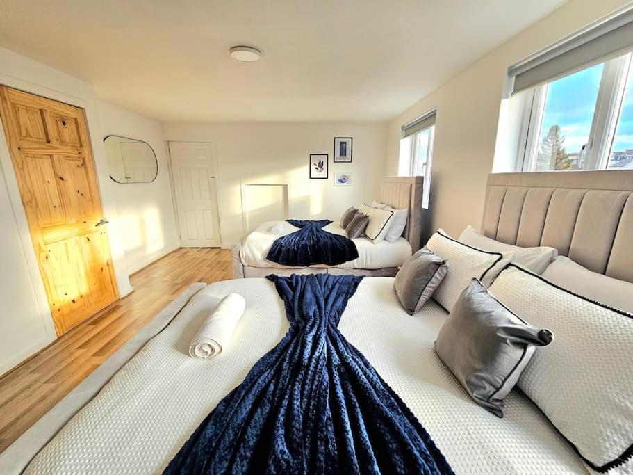 Spacious Haven With Free Parking Glasgow Exterior photo